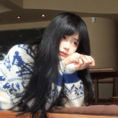 阳台上的坏女孩
